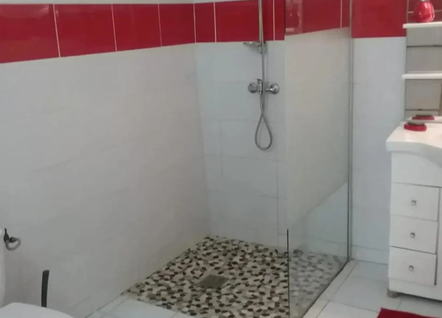 Appartement Spacieux A Sainte-Anne Avec Piscine Partagee.